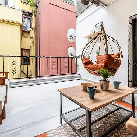 Отель Galata Five